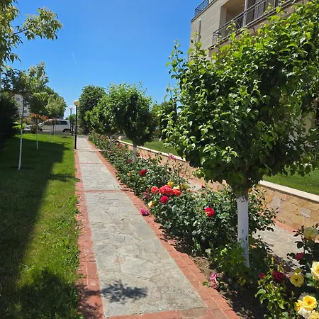 Juli Sorento Apartment Sveti Vlas